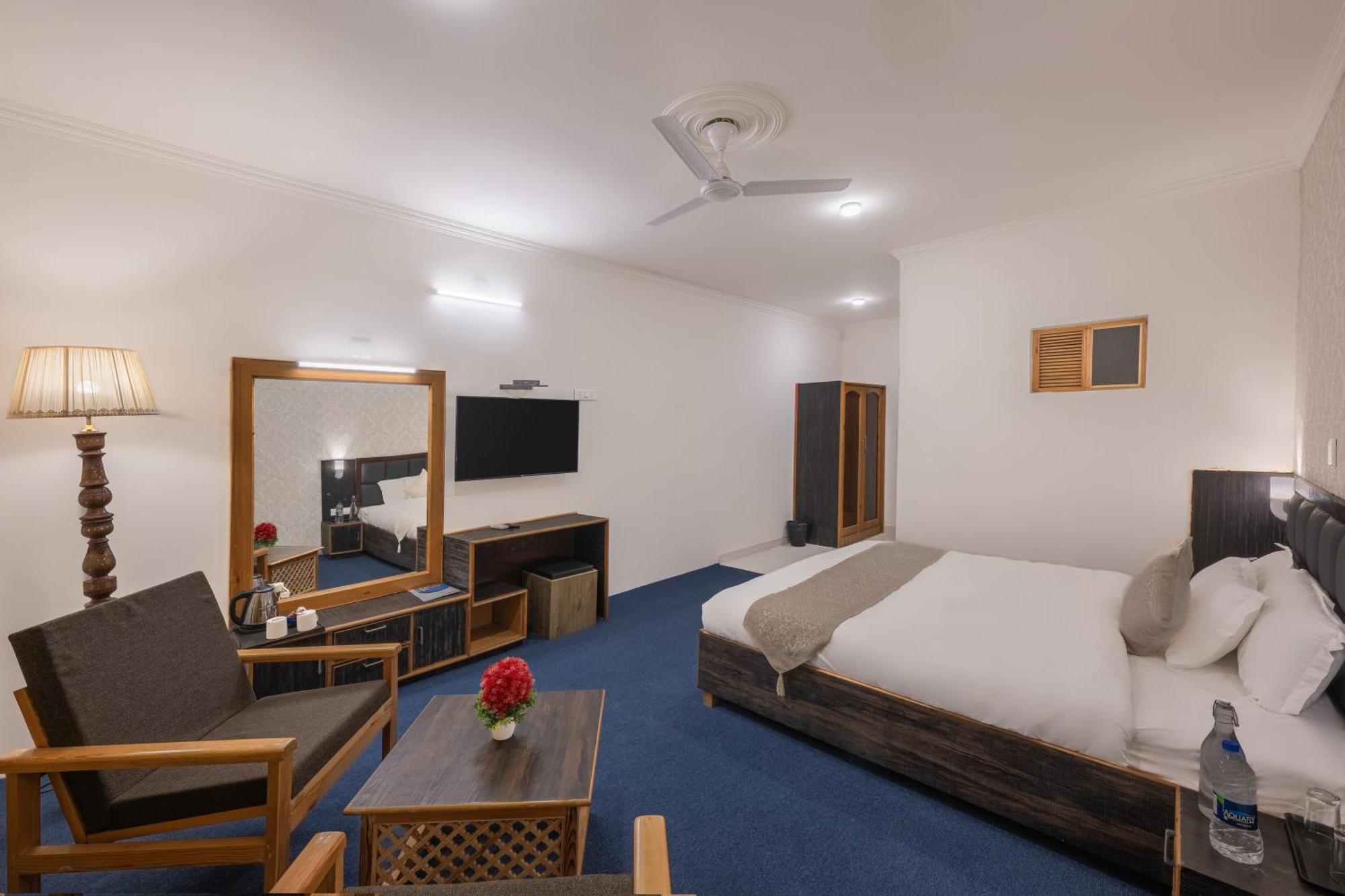 Echor Kashmir Holidays Resort Srinagar Exterior photo